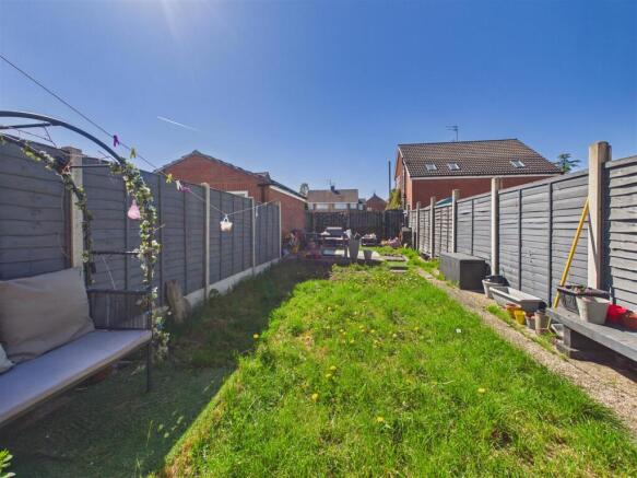 2 bed Terraced for sale Image 9