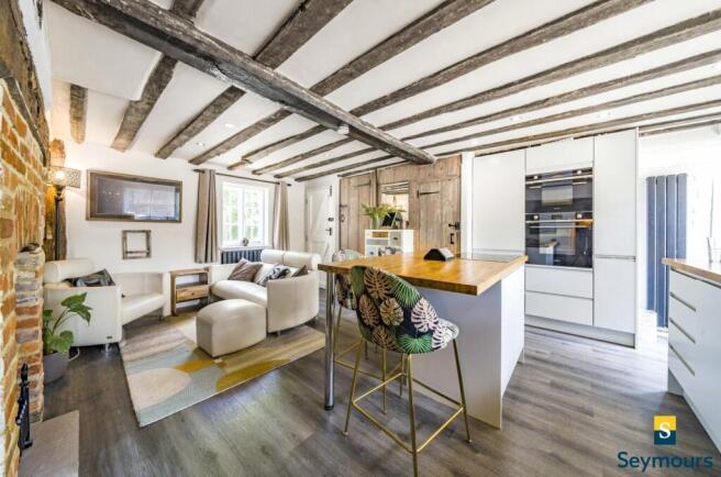 Lounge/Kitchen