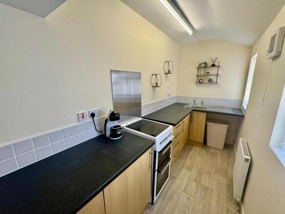 3 bed Terraced for sale Image 5