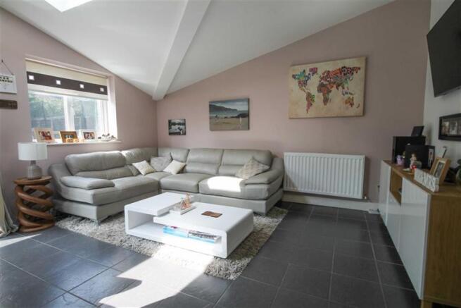 Kitchen/dining/family room