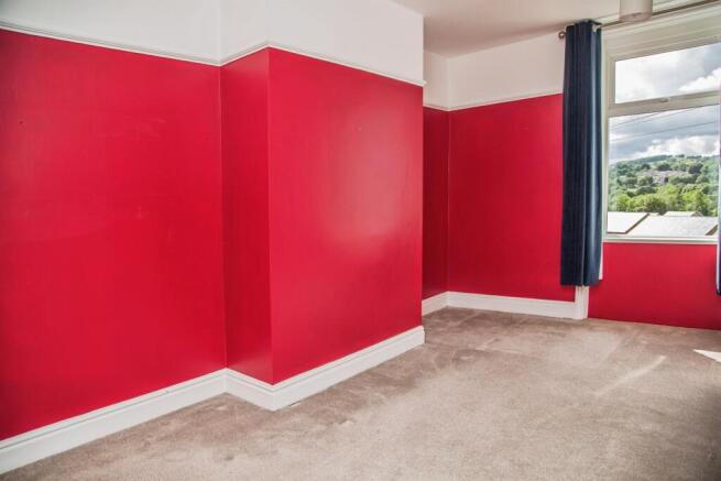 3 bed House for sale Image 12