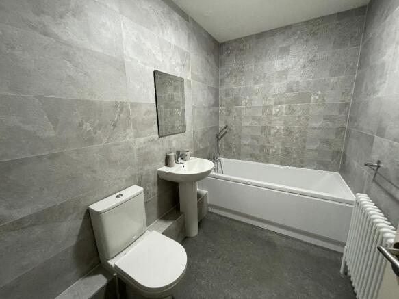 2 bed Apartment for sale Image 8