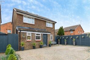 102, Forresters Drive, Welwyn Garden City AL7 2JQ