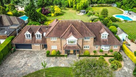 Golf Side, South Cheam