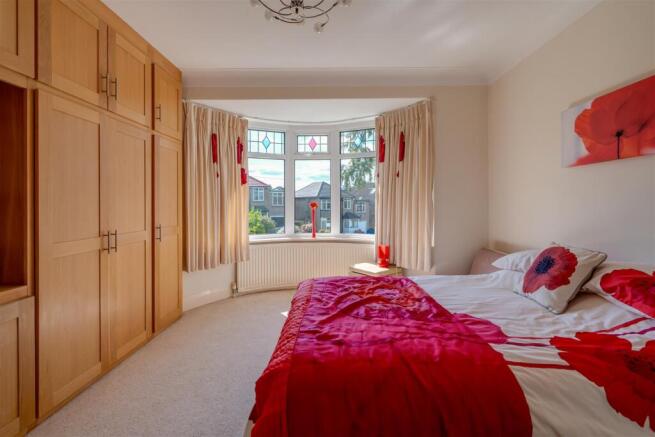 4 bed Detached for sale Image 7