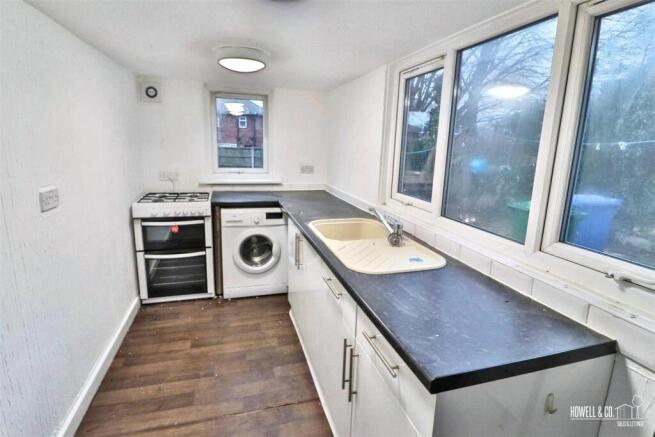 KITCHEN/ DINING ROOM