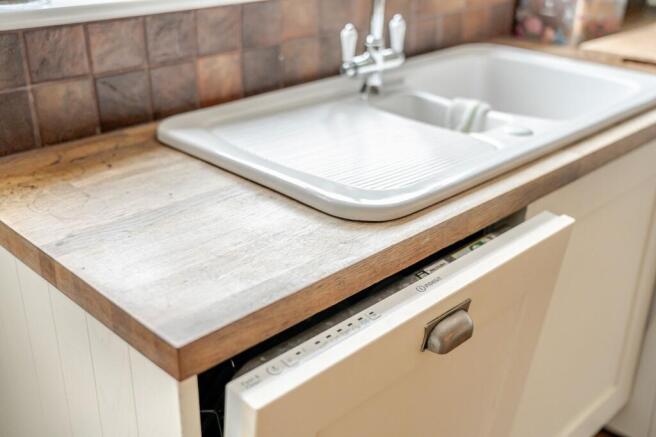 2 bed Terraced for sale Image 11