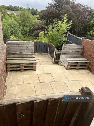 2 bed Semi-Detached to rent Image 5