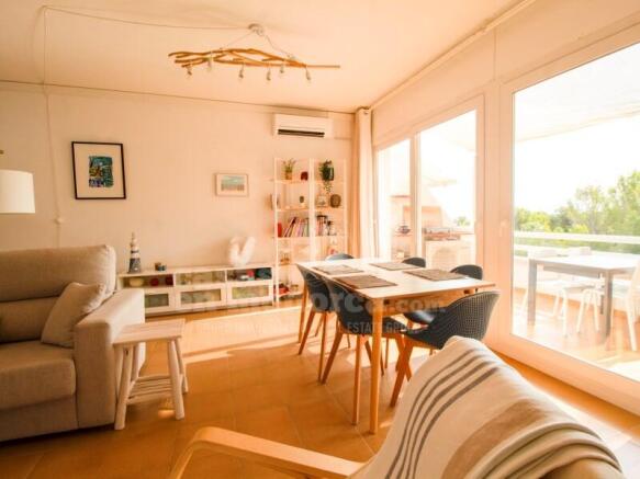 Licensed flat in Coves Noves
