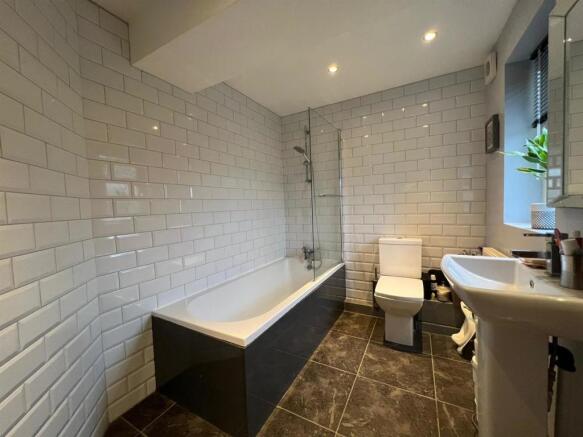 HOUSE BATHROOM