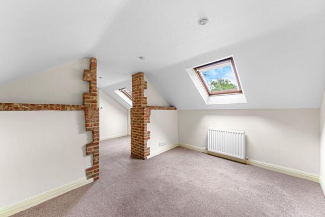 3 bed Terraced for sale Image 12