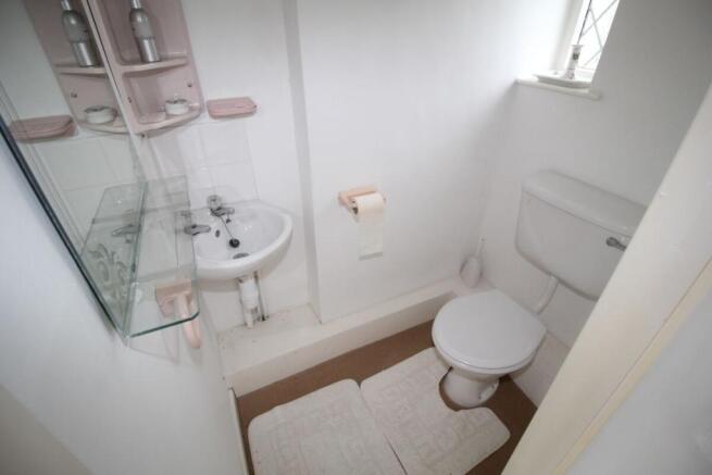En-Suite WC And Basin