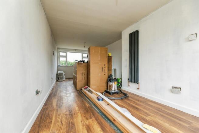 4 bed Town House for sale Image 8