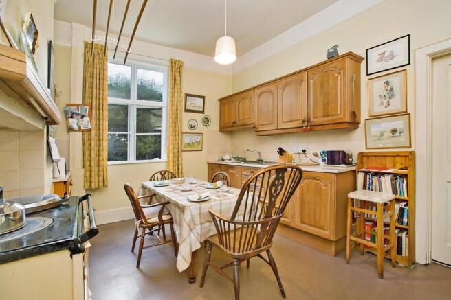 Kitchen/Breakfast...