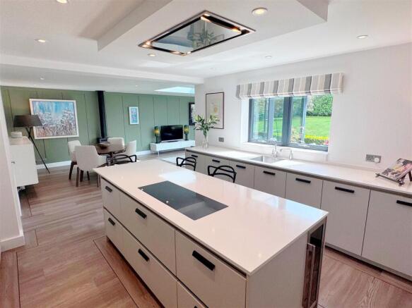 Kitchen 1.JPG