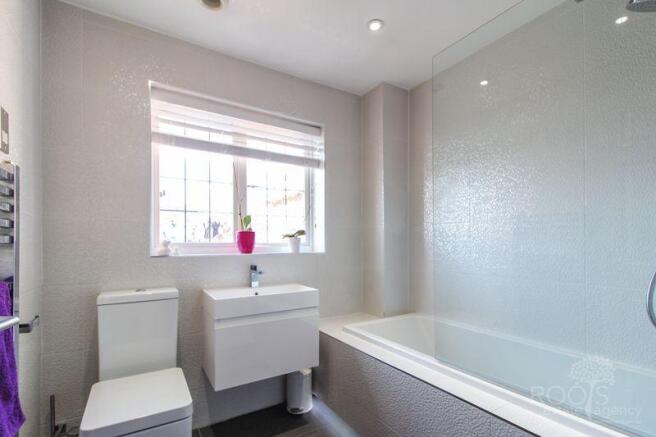 Main bathroom