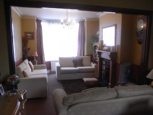Lounge/Dining Area