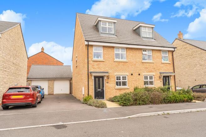35 Saywell Crescent-21