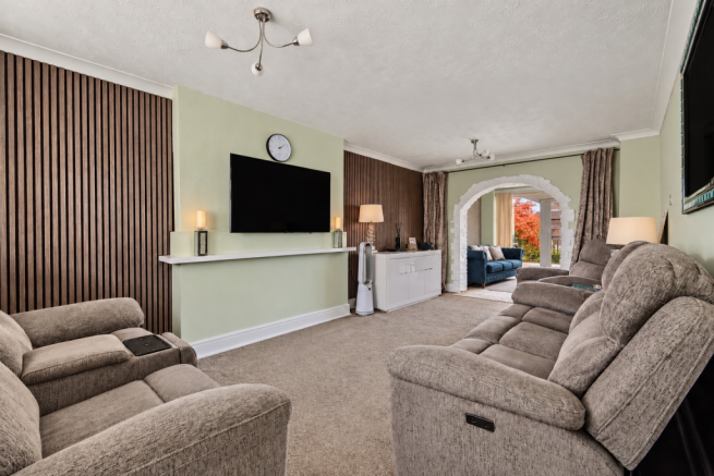 Byfletts, Basildon photo 2