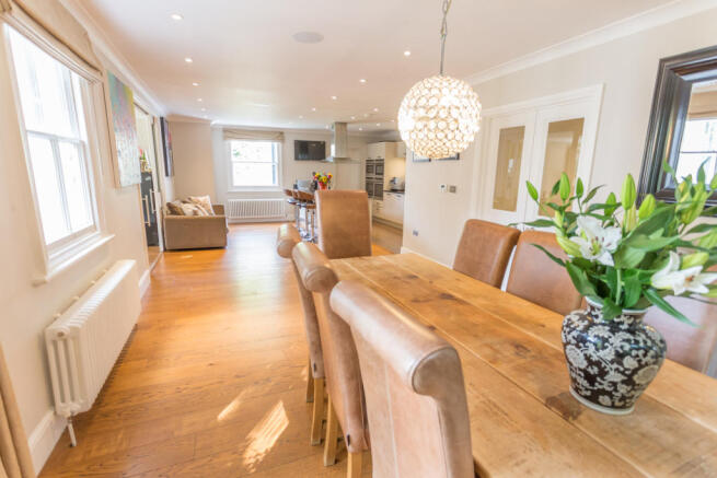 33' Kitchen/Diner