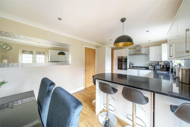 Kitchen/Breakfast Rm