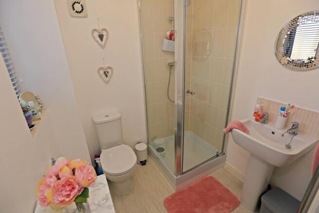 En-suite to Master