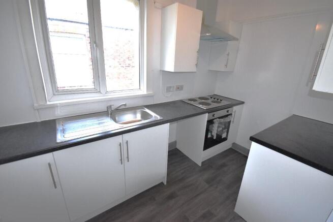 2 bed Flat to rent Image 2