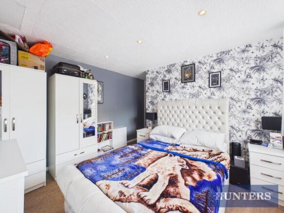 3 bed Terraced for sale Image 11