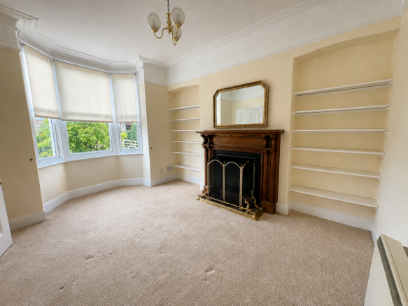 3 bed Semi-Detached for sale Image 4