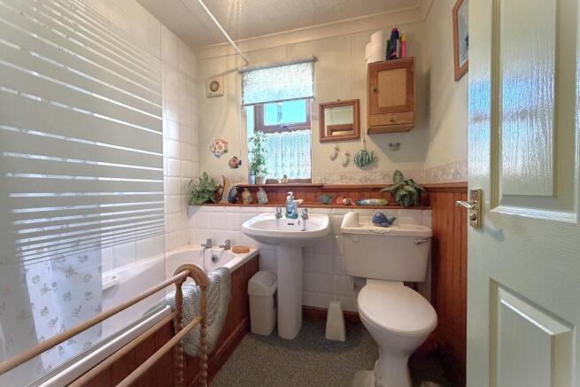 3 bed Terraced for sale Image 9