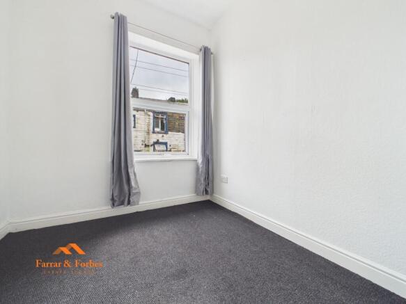 3 bed Terraced to rent Image 8