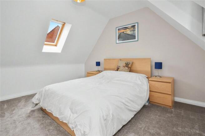 3 bed Town House for sale Image 7