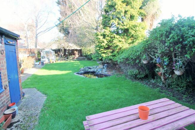 Basildon garden.JPG