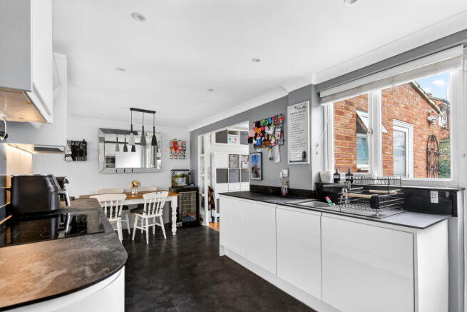 22lilyhillroadlarge15