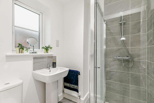 4 bed Detached for sale Image 10