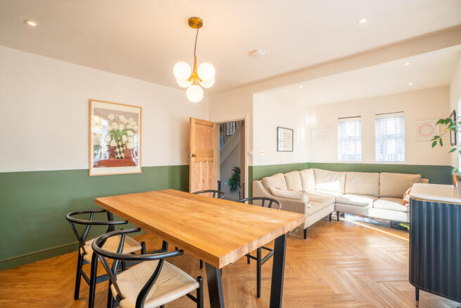 4 bed Semi-Detached for sale Image 8