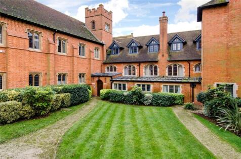 Abbey Gardens, Upper Woolhampton, Reading, Berkshire, RG7
