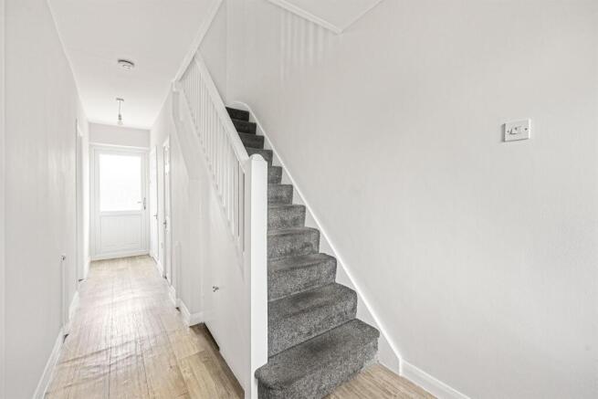 Lower Henley Road, Caversham, Reading photo 4