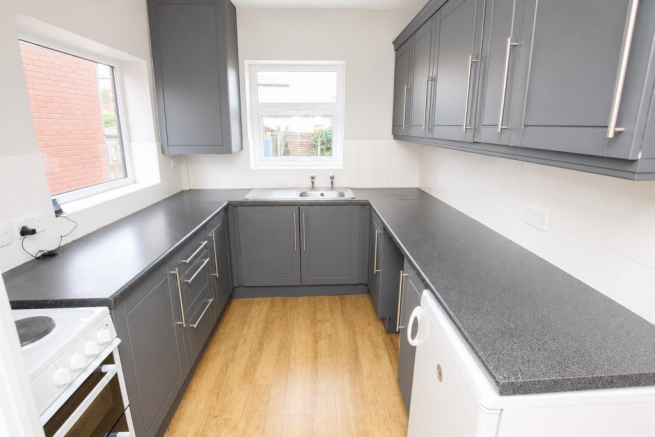 3 bed Semi-Detached for sale Image 6
