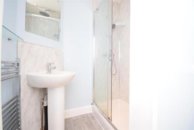 3 bed Maisonette to rent Image 12