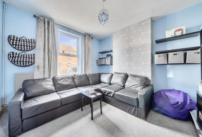 1440827-8-69dcf8c...