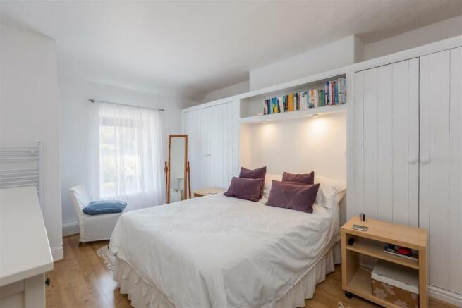 Hill Cottages 28 Bedroom 2-1.jpg