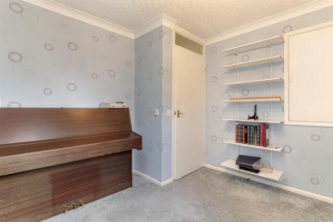 2 bed Flat for sale Image 9