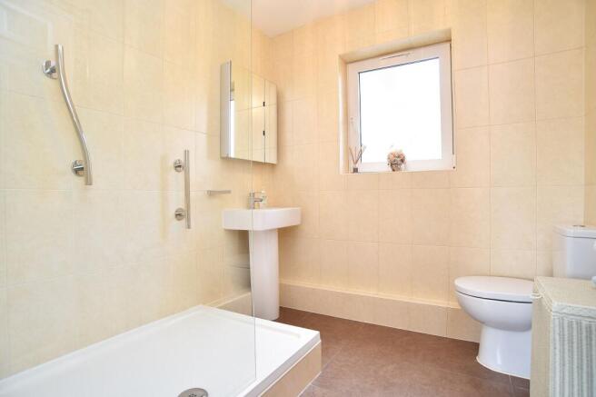 2 bed Flat for sale Image 7