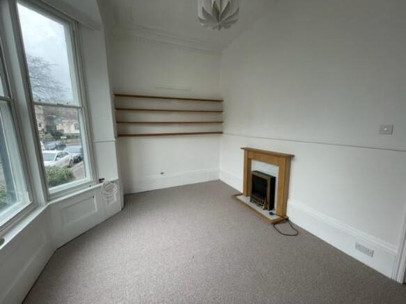 bedroom a.jpg