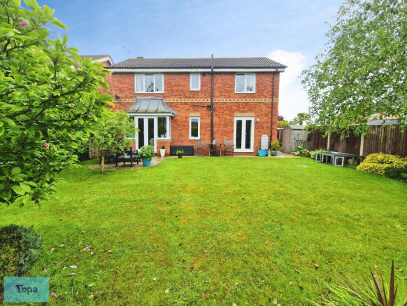 4 bed Detached for sale Image 4