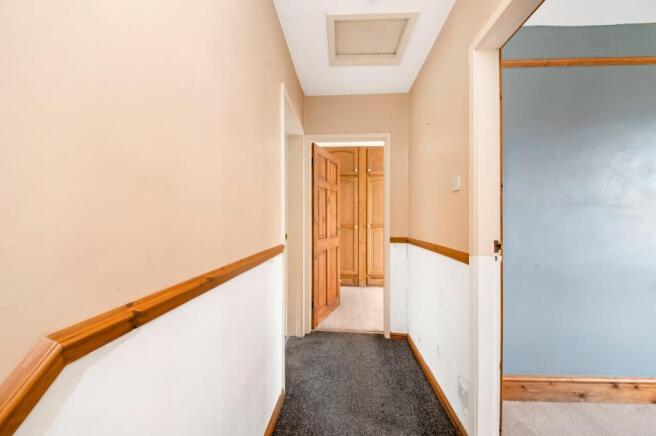 FIRST FLOOR LANDING