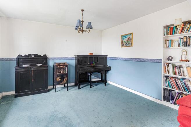 4 bed Detached Bungalow for sale Image 10