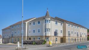 33, Queens Square, Chippenham SN15 3BL