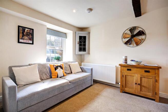 2 bed Semi-Detached for sale Image 8